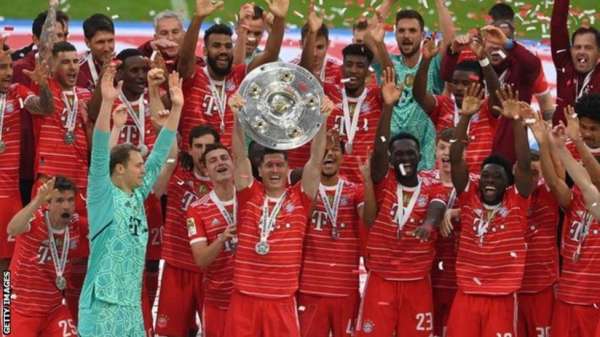 روبرت ليفاندوفسكي قاد بايرن ميونيخ للحصول على لقب الدوري المحلي للمرة العاشرة على التوالي