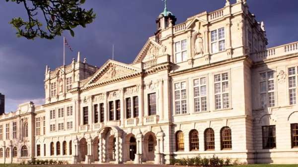 جامعة كارديف