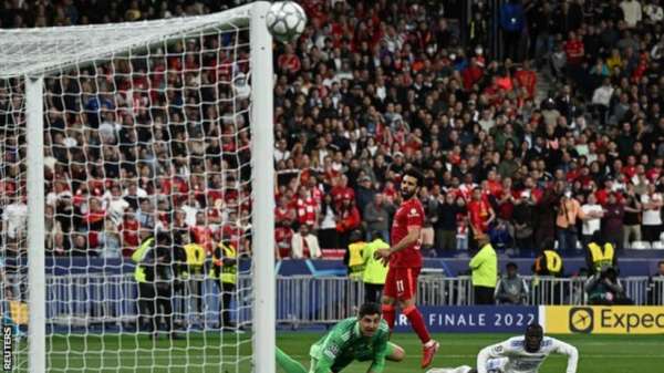 أتيحت لصلاح فرصة متأخرة أنقذها تيبو كورتوا حارس ريال مدريد في نهائي دوري أبطال أوروبا