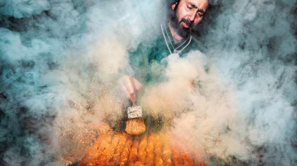 بائع طعام في الشارع