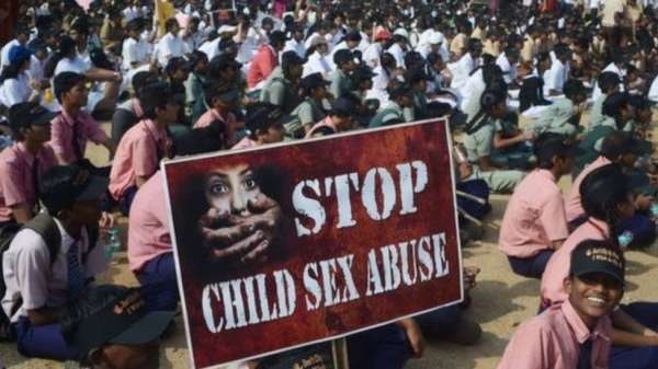 مظاهرة ضد الاعتداء على الأطفال في الهند