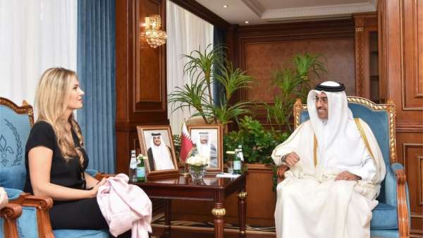 وزير العمل القطري ونائبة رئيس البرلمان الأوروبي